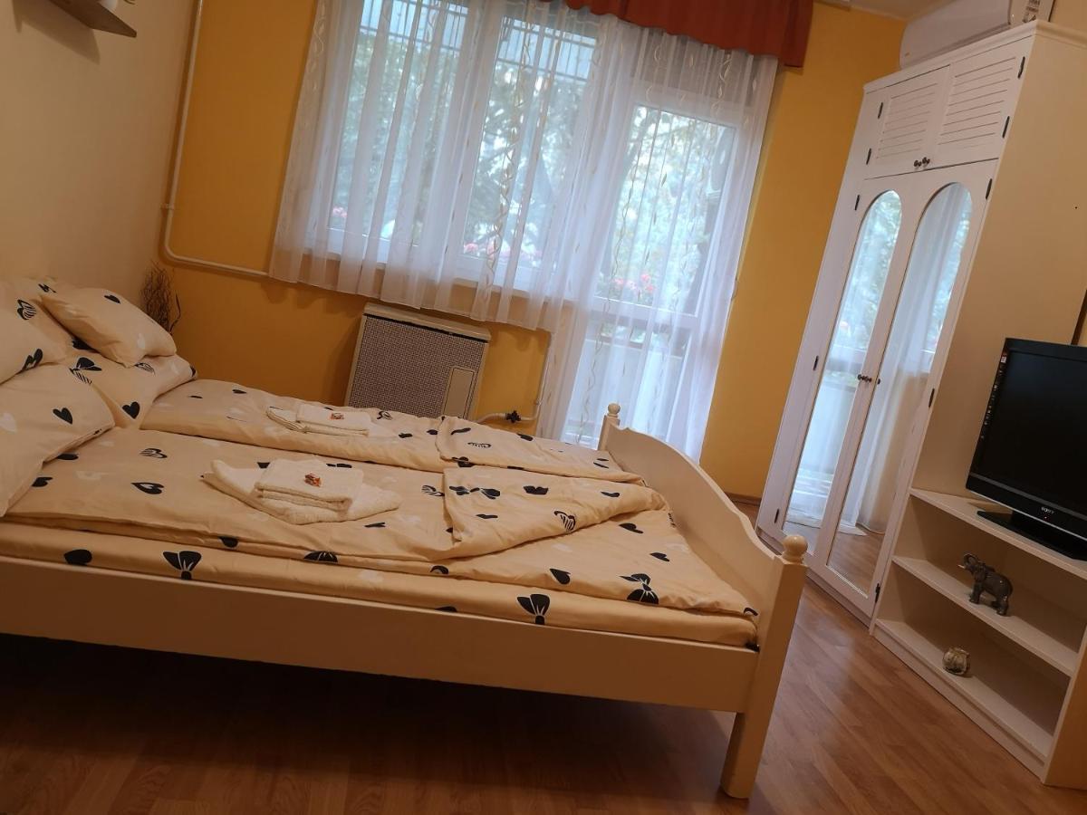 Natasa Apartman Oroshaza Ngoại thất bức ảnh