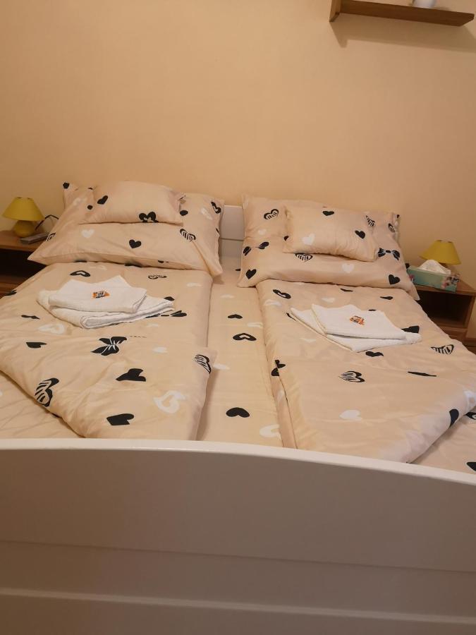 Natasa Apartman Oroshaza Ngoại thất bức ảnh