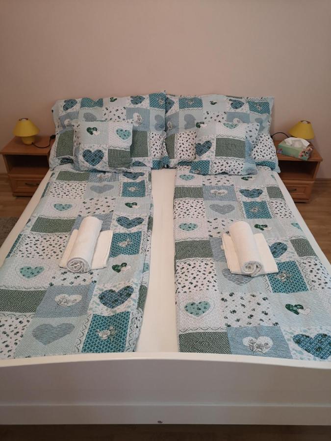 Natasa Apartman Oroshaza Ngoại thất bức ảnh